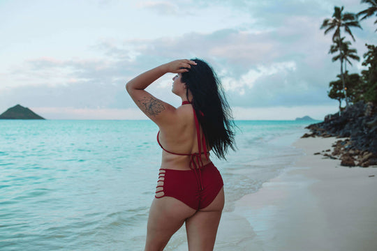 Curvy Girl Swimsuits: How to Feel the Most Confidence
